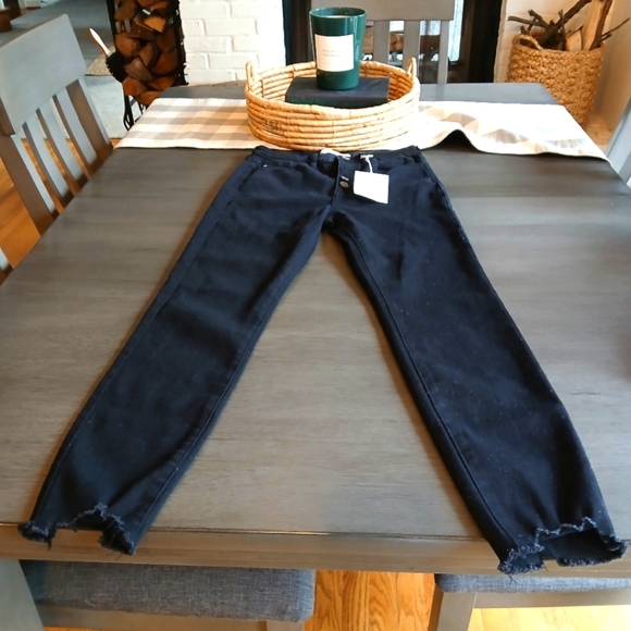 KanCan NWT Women's Black Jeans size 9/28 - Picture 1 of 8